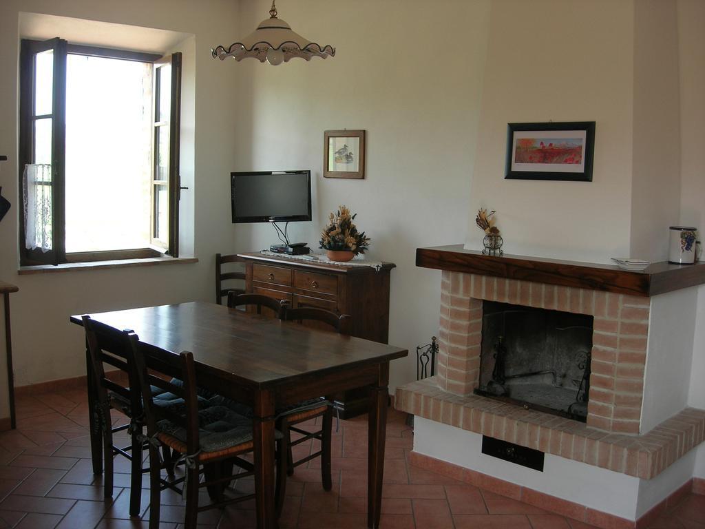 Agriturismo La Valle Del Sole Castiglione dʼOrcia Cameră foto